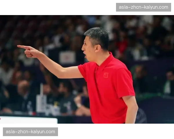 特写：看台上的国家队主帅，正在考察哪些球员的表现？